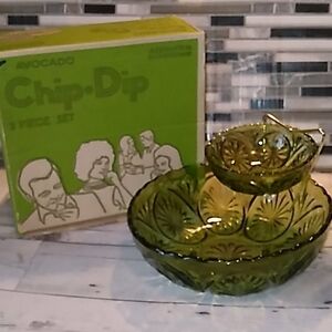 Vintage 1974 Anchor Hocking ⚓ avocado chip dip set